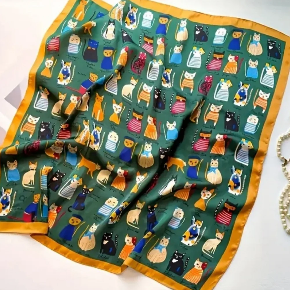 CAT LOADED SCARF PERFECT FOR THE CAT LOVER
